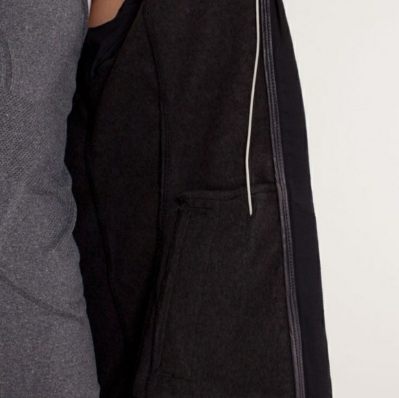 Lululemon Fleece - Picture 4 of 11